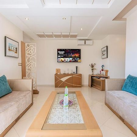 Central 2-Bedrooms Near Beach & Dining Tánger Exterior foto