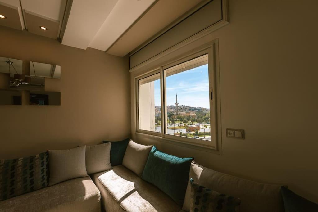 Central 2-Bedrooms Near Beach & Dining Tánger Exterior foto