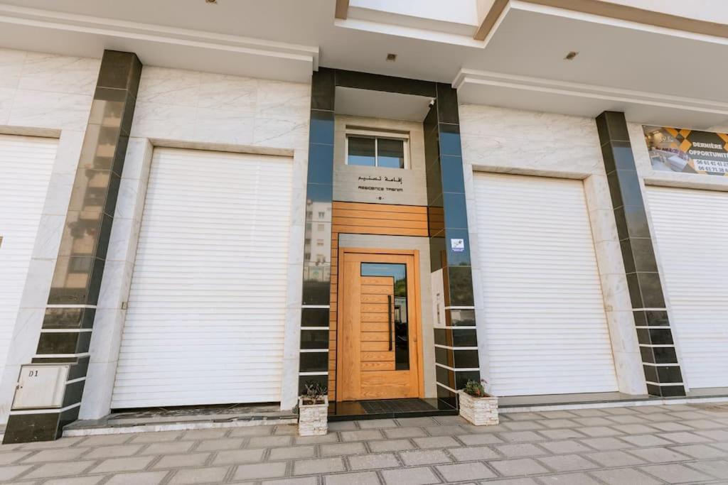 Central 2-Bedrooms Near Beach & Dining Tánger Exterior foto